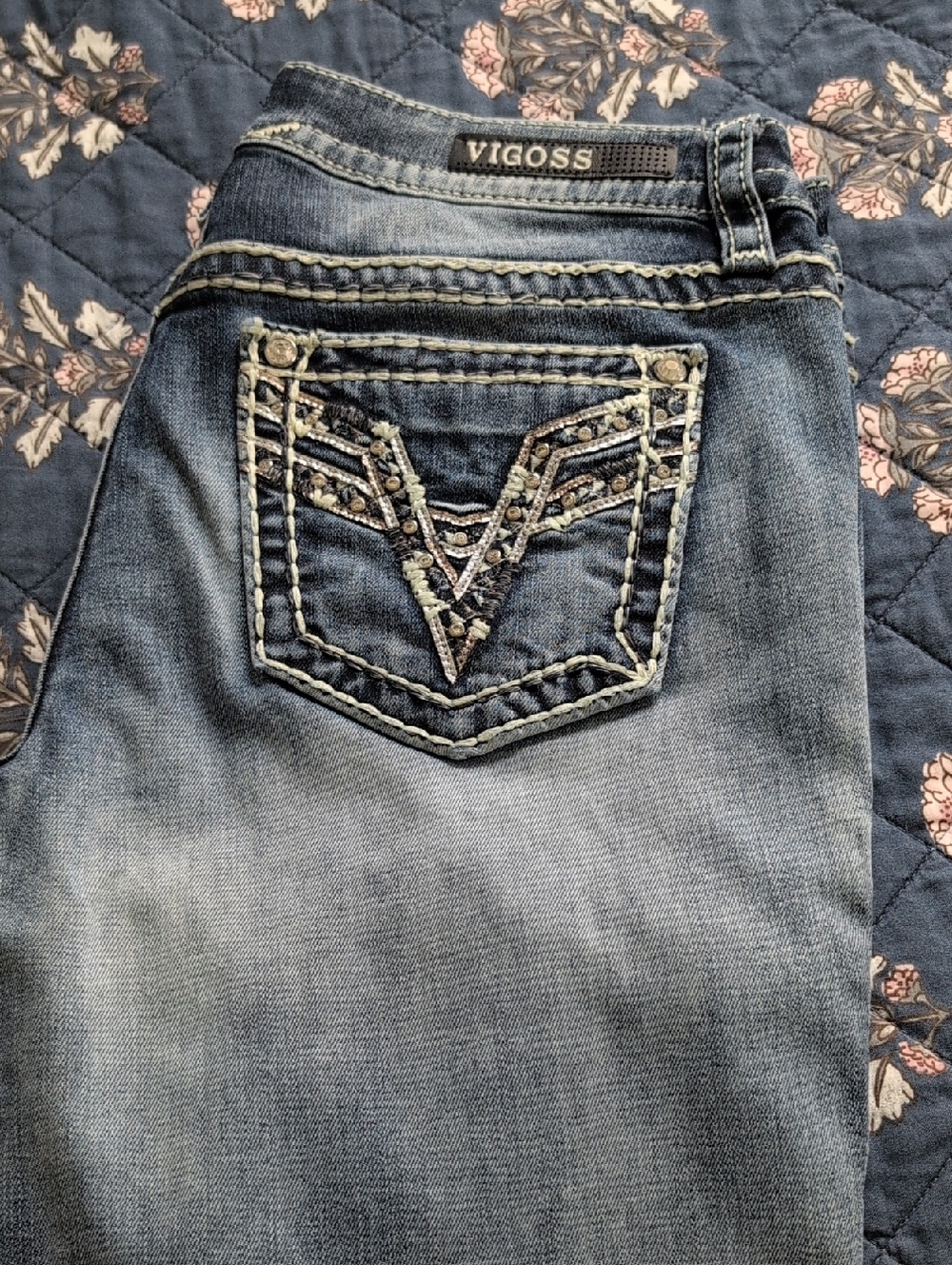 Vigoss Women's Light Blue Embellished Back Pocket Skinny Jeans